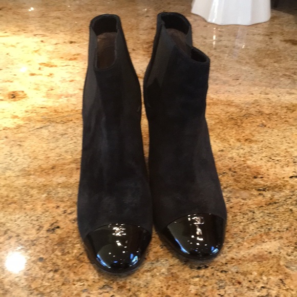 Chanel booties size 39 1/2 but fits size 9/39 also - Picture 6 of 8